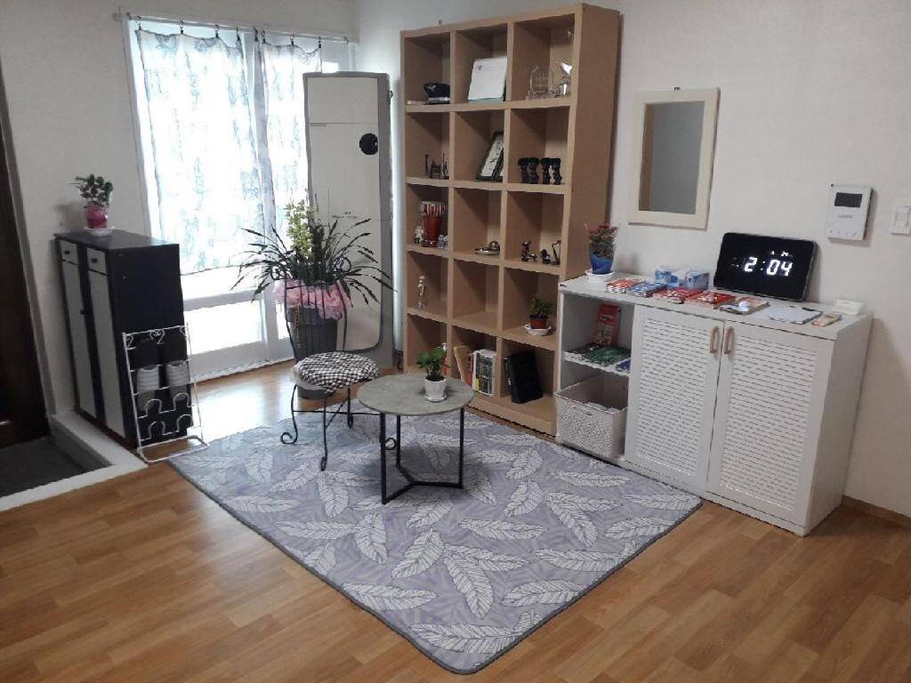 Gwangju Songjeong station Guesthouse Gwangju Metropolitan City Extérieur photo